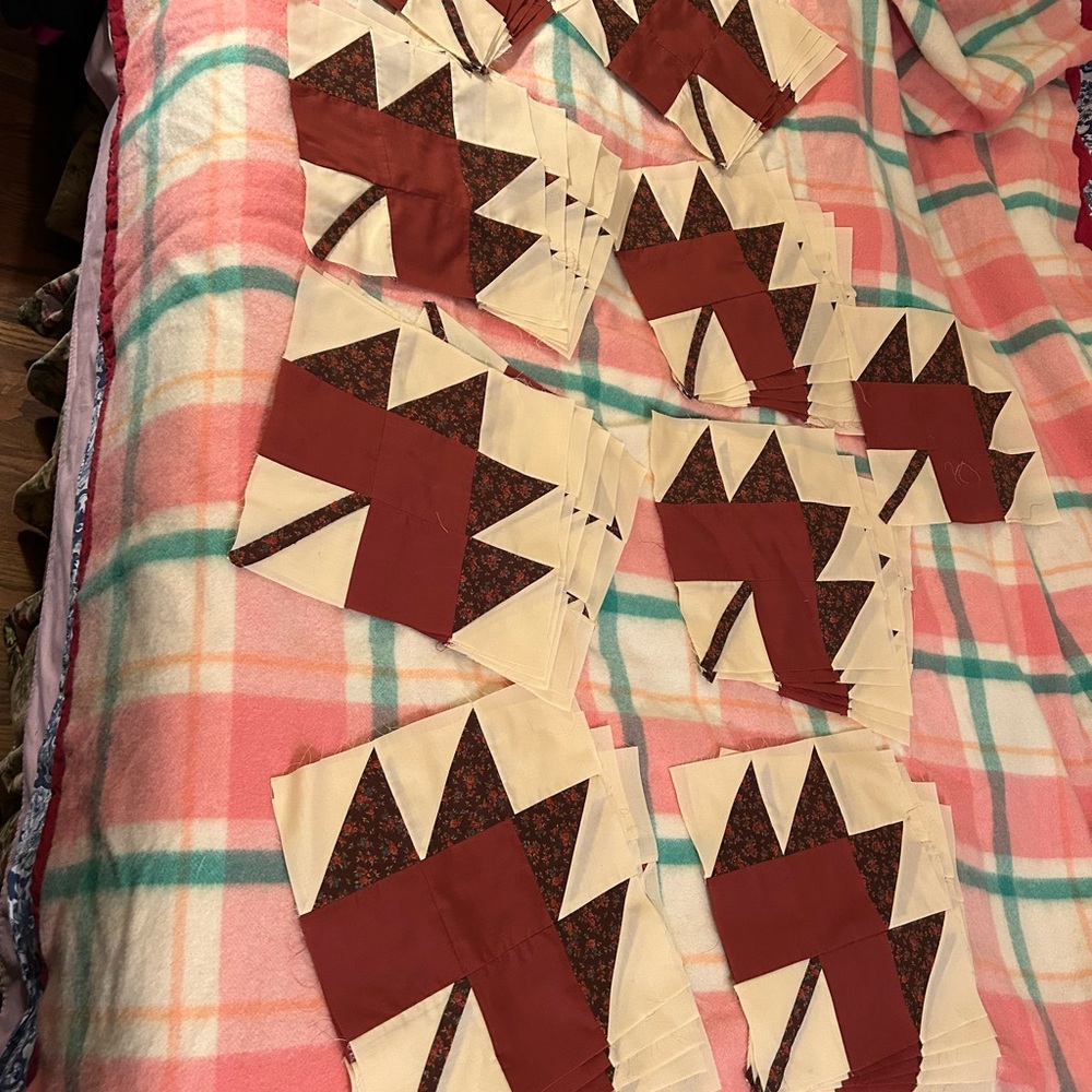 New 41 Homemade Patchwork Maple Leaf Quilt blocks in Brown with red floral queen